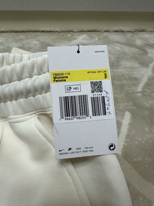 Nike Tech Fleece Women's Track Pants
