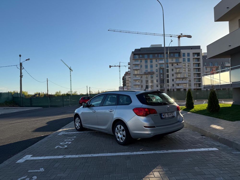 Opel astra J 1.7 CDTI 2012