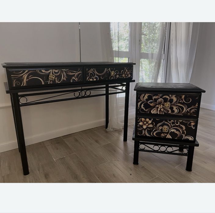 Консоль и тумбочка