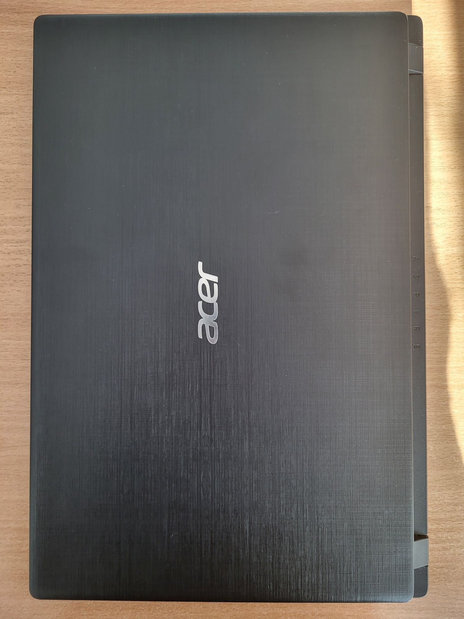 Продам ноутбук Aser хорошошиее состояние, с документом. 70.000тг.