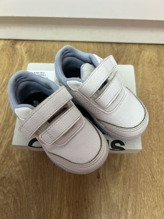 Детски обувки за момиче адидас