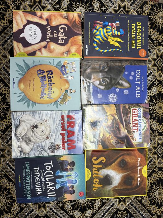 Vand carti adolescenti la jumatate de pret