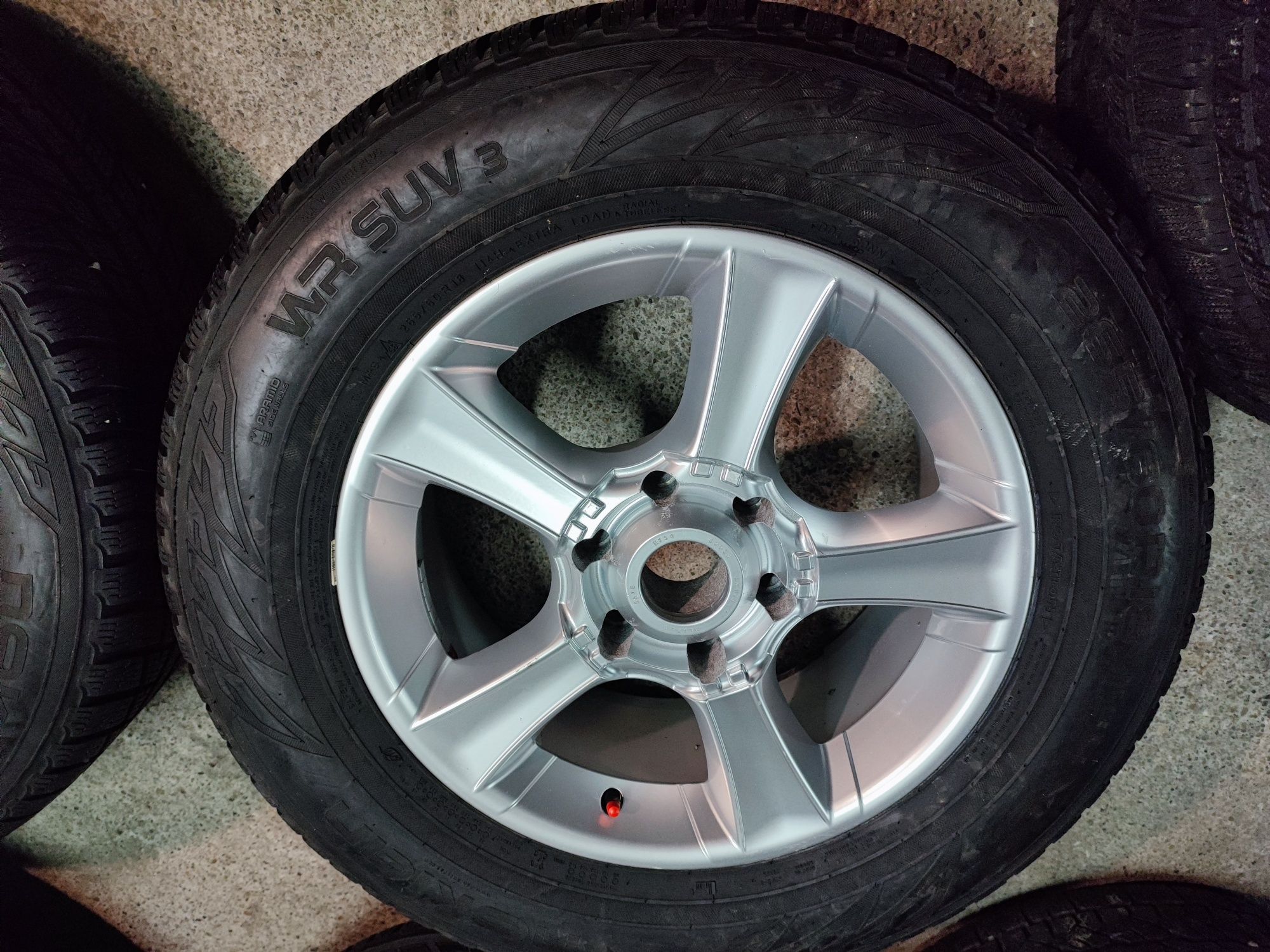 Jante aliaj 6x139.7 ET30 Mitsubishi L200/Pajero 265 60R18 NOKIAN2018