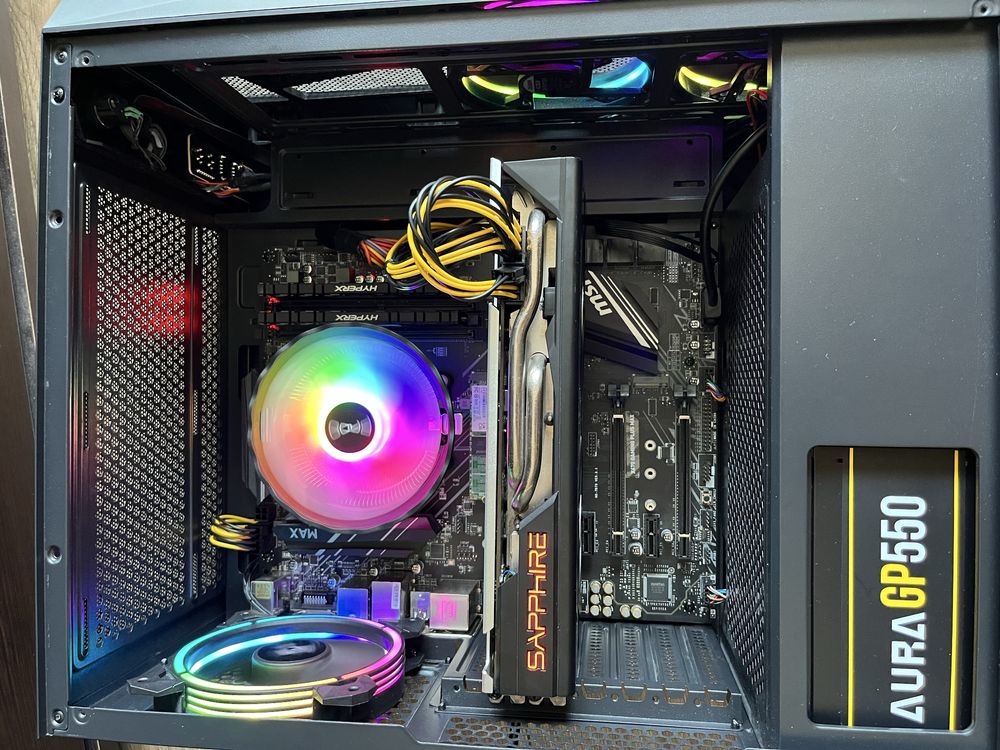 Геймърски компютър  ryzen5 3600x 16GB  + 512mb fast nvme