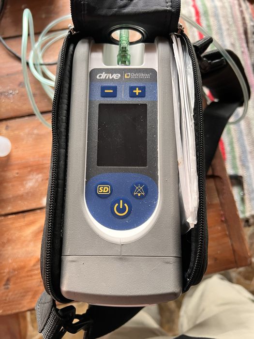 Concentrator de oxigen portabil Drive DeVilbiss – stare excelentă