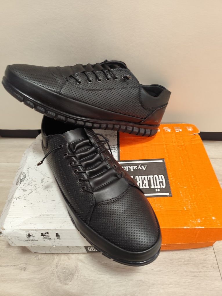 Pantofi Casual Nr 42.5