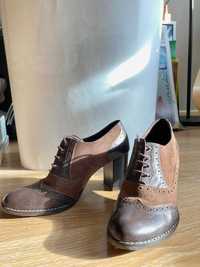 Дамски обувки от естествена кожа с ток/ оксфордки - 39 номер