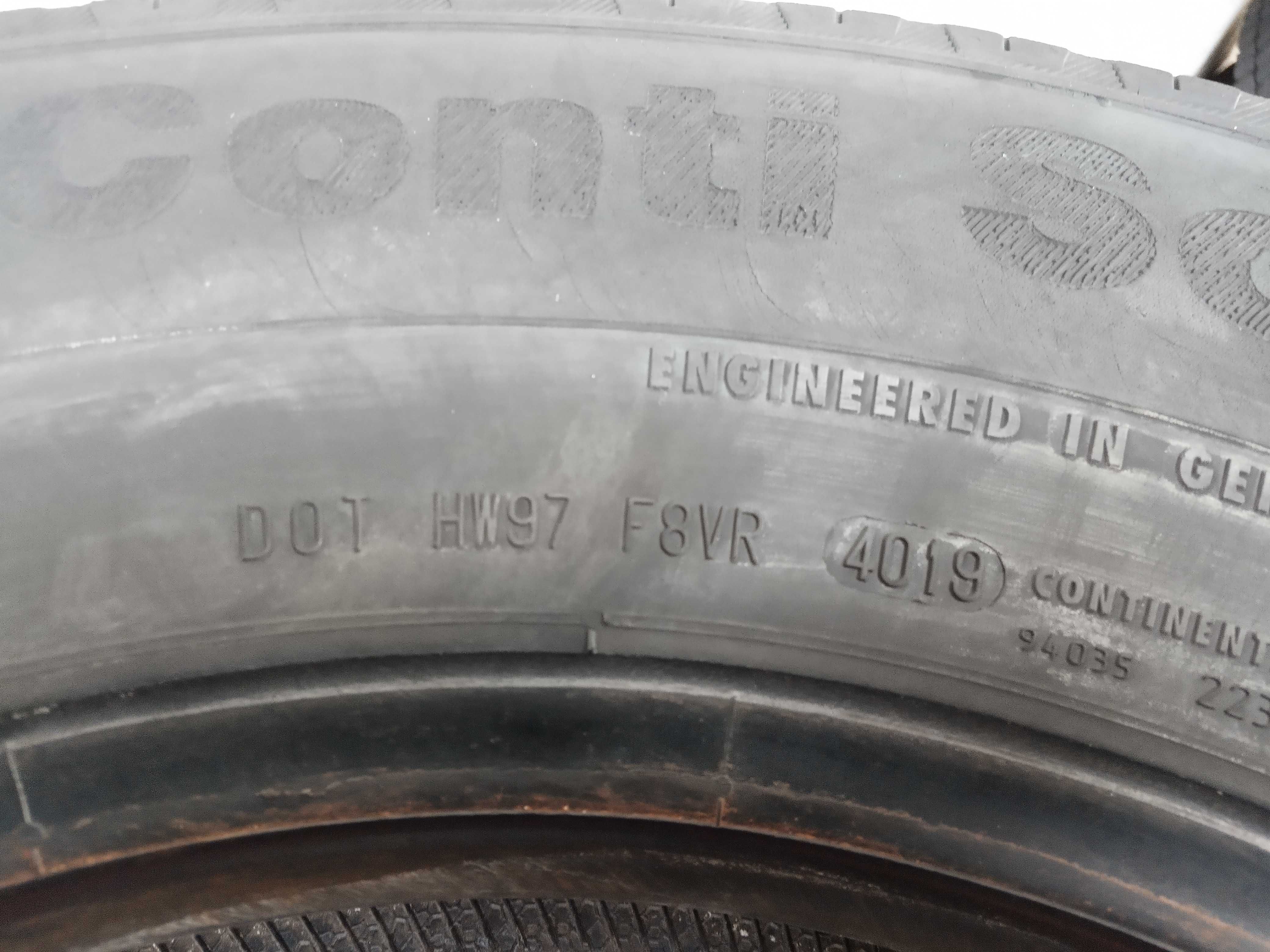 2 тежкотоварни гуми 215/75R17.5 Continental Scandinavia LS3 126M 12PR