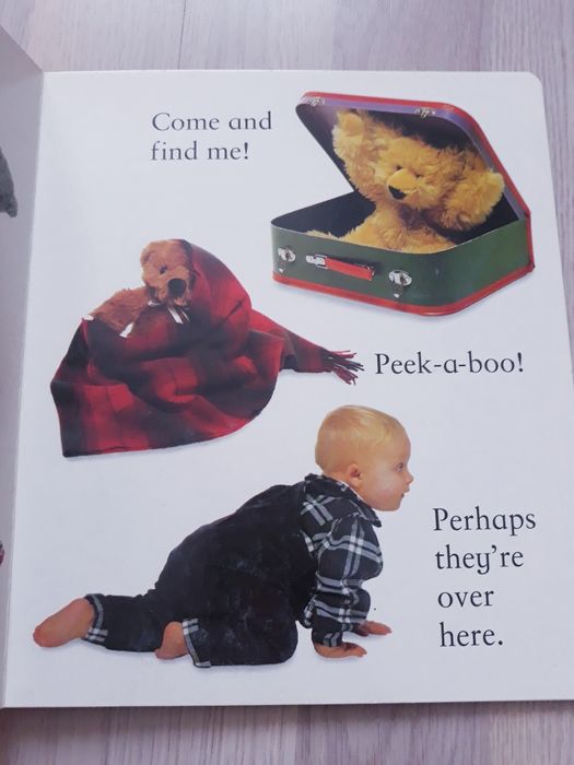 Книжка за деца на английски език с плюшени мечета