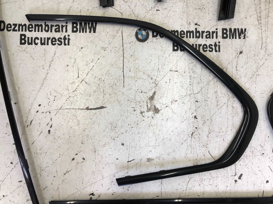 Ornamente trimuri usi shadow line negru lucios BMW X5 E70