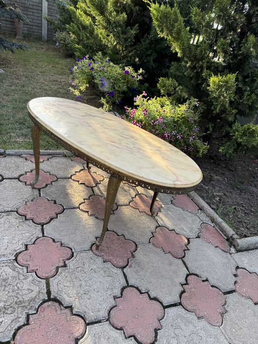 Masuta din bronz cu blat de marmură