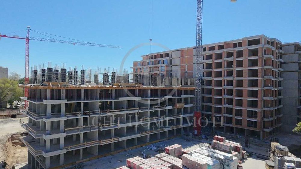 Продава се Двустаен апартамент в Пловдив, Тракия - 72 кв.м за 975 €/кв.м - Снимка #2