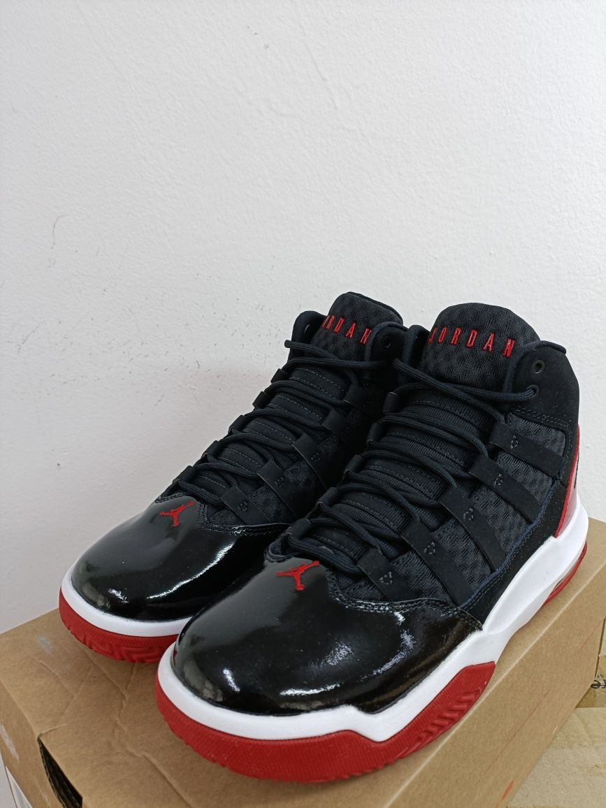 Jordan Max Aura Bred номер 39 код 68A