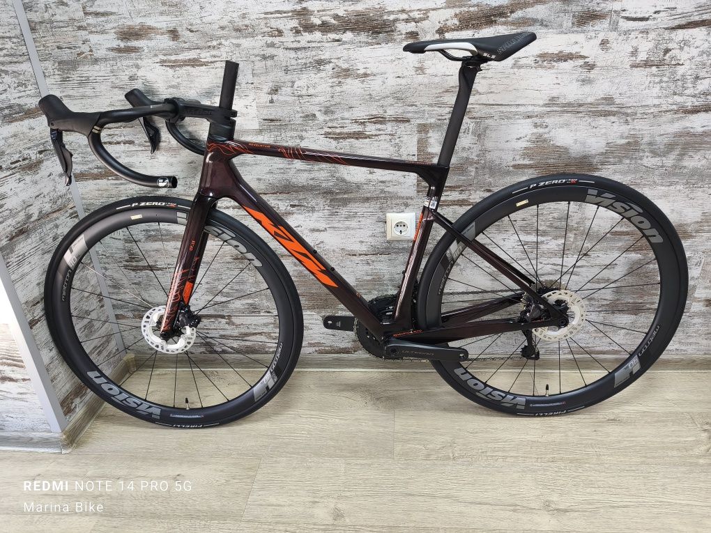 НОВ карбонов шосеен велосипед KTM Alto Master Ultegra Di2 Vision | S