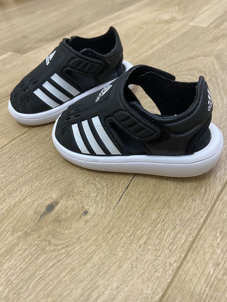 Sandale Adidas, marime 21, interior 12.7-13 cm