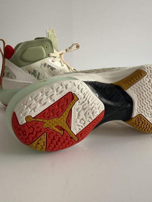 Jordan marimea 44 noi, originali