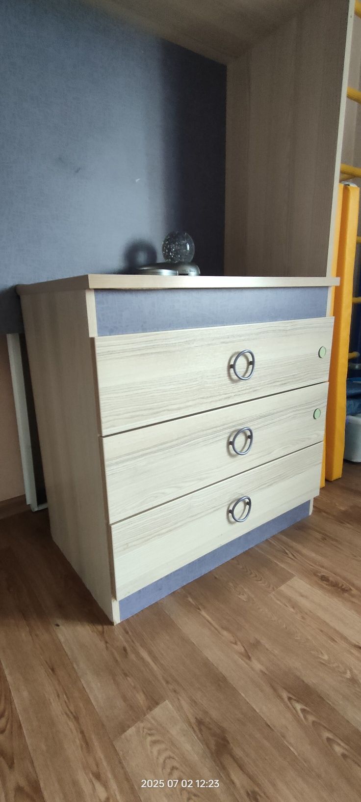 Продам идеальную двухъярусную кровать