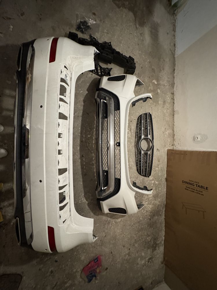 продавам оригинални предна и задна броня без забележки gls x166