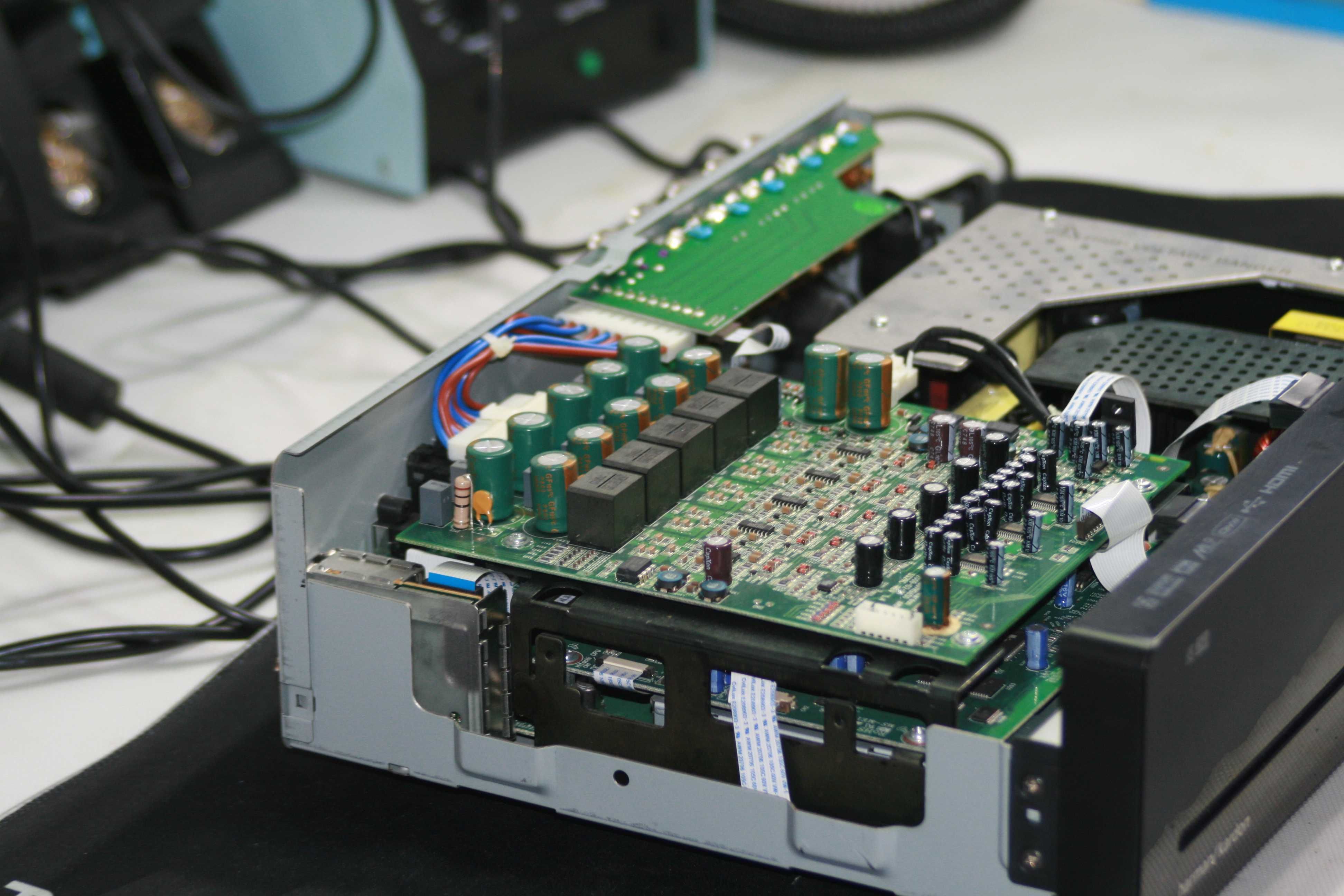 Reparatii echipamente electronice