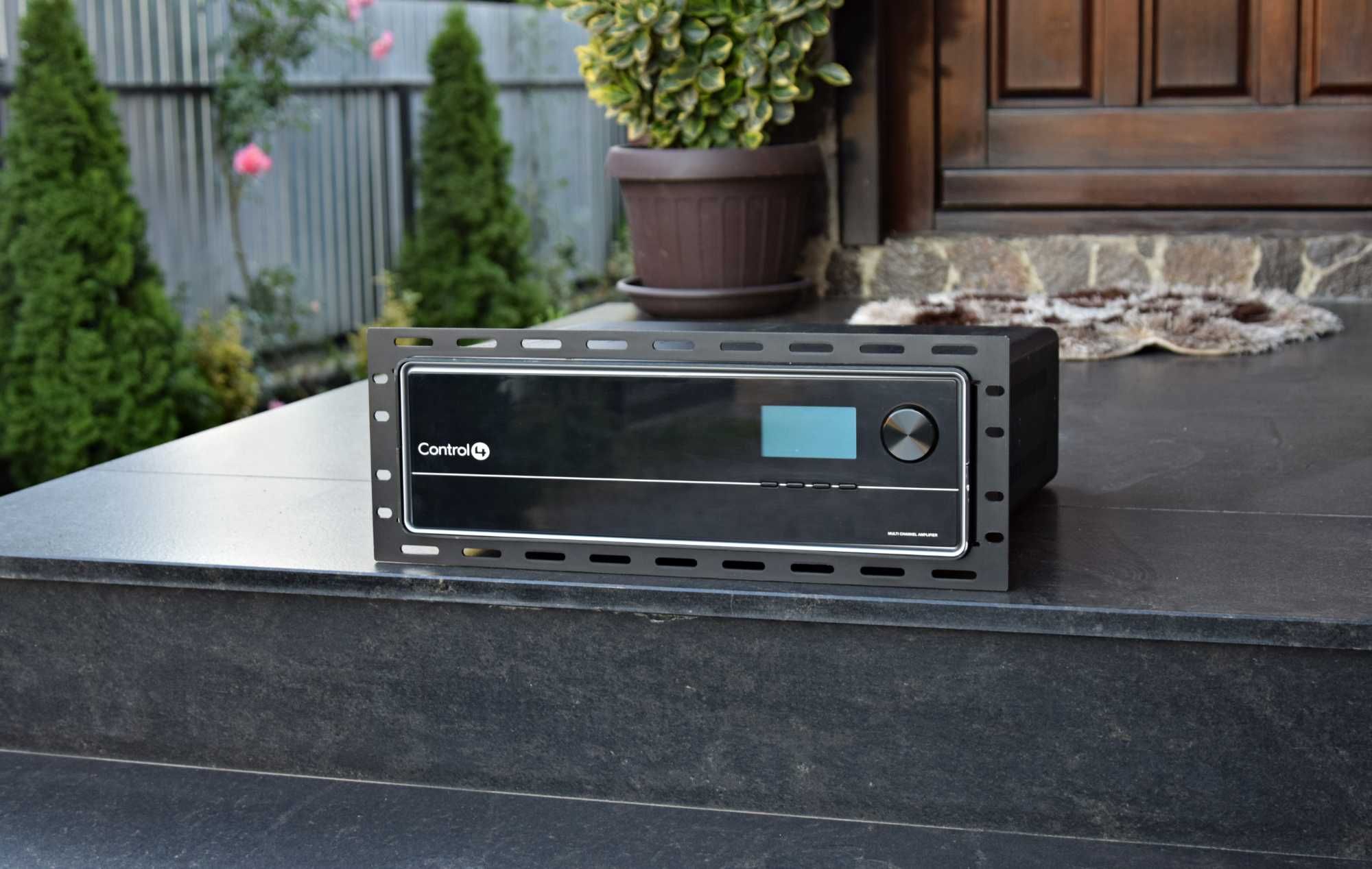 Amplificator Control4 C4-16AMP3-B, 8-Zone Matrix Amplifier