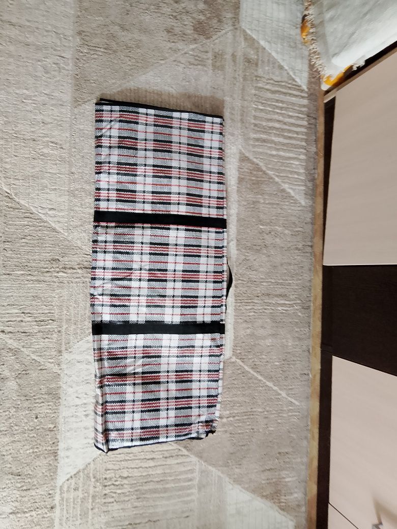 Продам китайскую клетчатую сумку