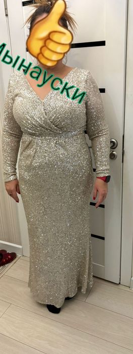 Платье вечернее в отличном состоянии