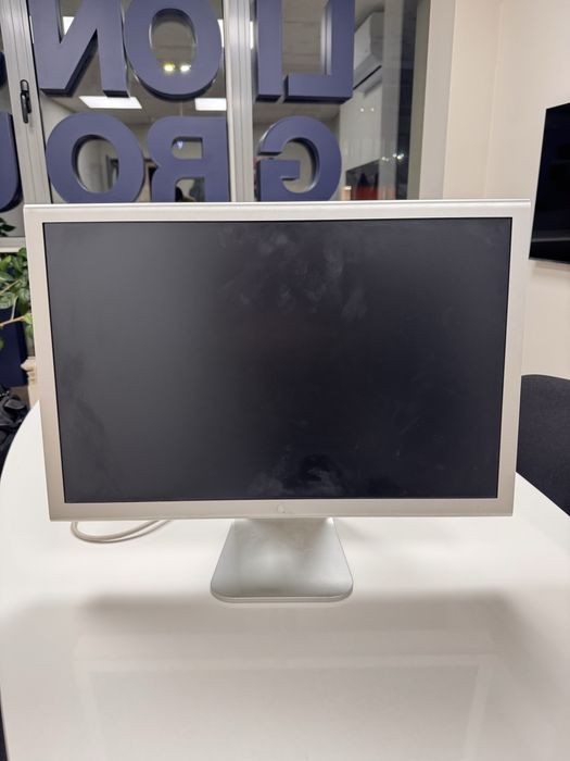 Apple cinema display