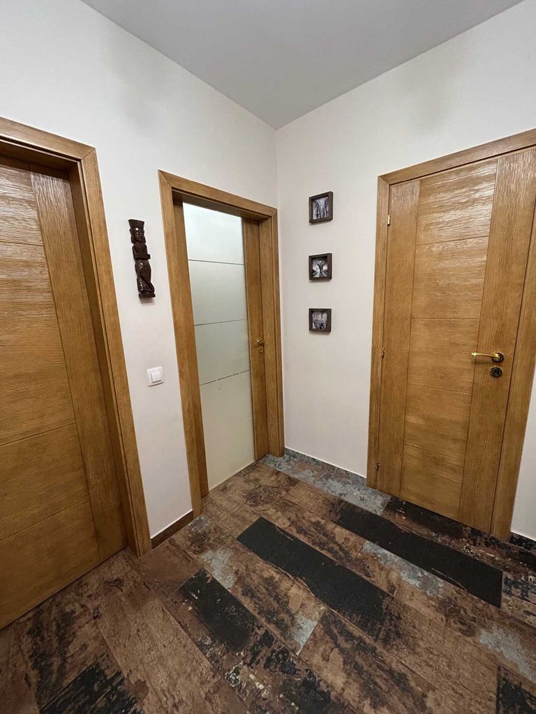 Дава се под наем Двустаен апартамент в София, Младост 2 - 77 кв.м за 850 € - Снимка #2