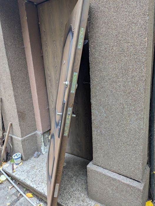 Врата метална с пяна