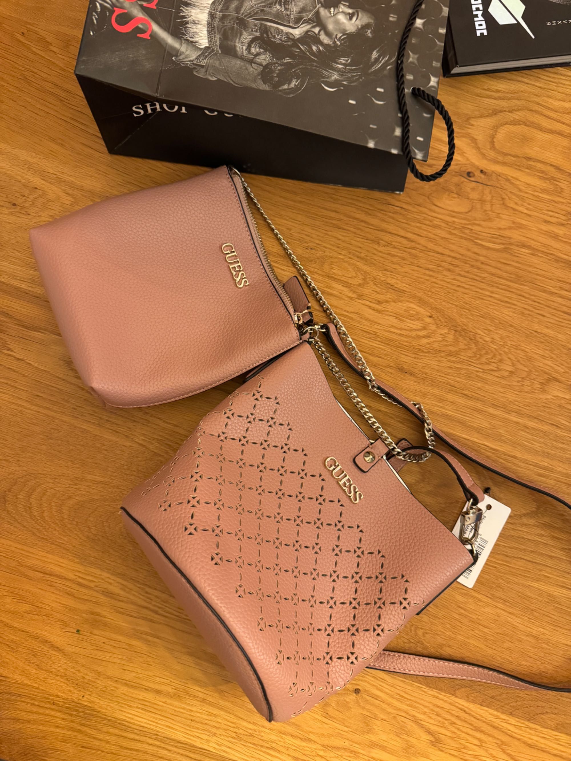 Guess нови оригинални чанти чанта с опаковка