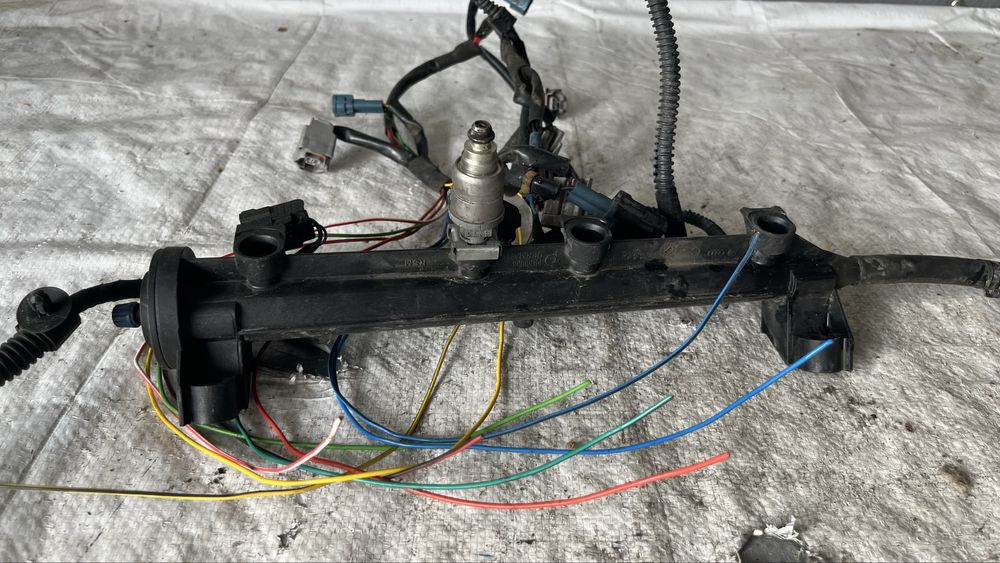 Seat Altea XL 1.6 горивна рейка