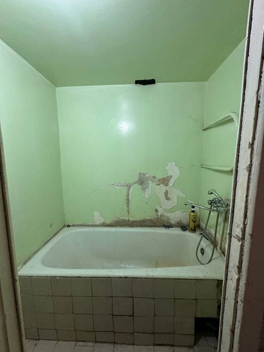 Куйлюк массив 5. 2-х комнатная. 4-й этаж. 58м². 2×6- балкон.