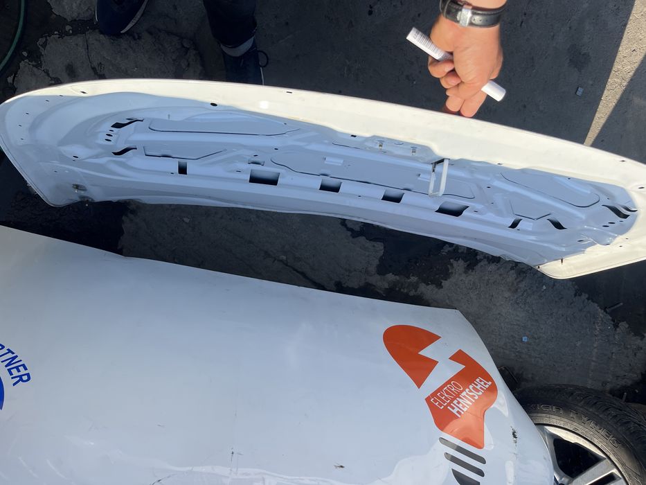 Капак Opel Vivaro 2019