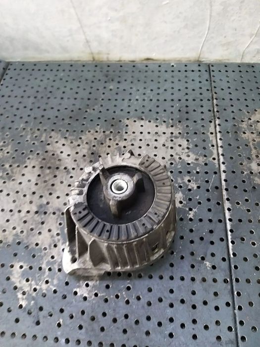 Suport tampon motor stanga 2.2 cdi mercedes c class w204 a2122404117q1