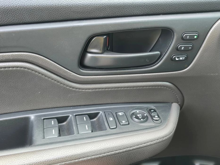 Honda Odyssey 3.5i-v6/Авт./Кожа/6+ 1/Лизинг