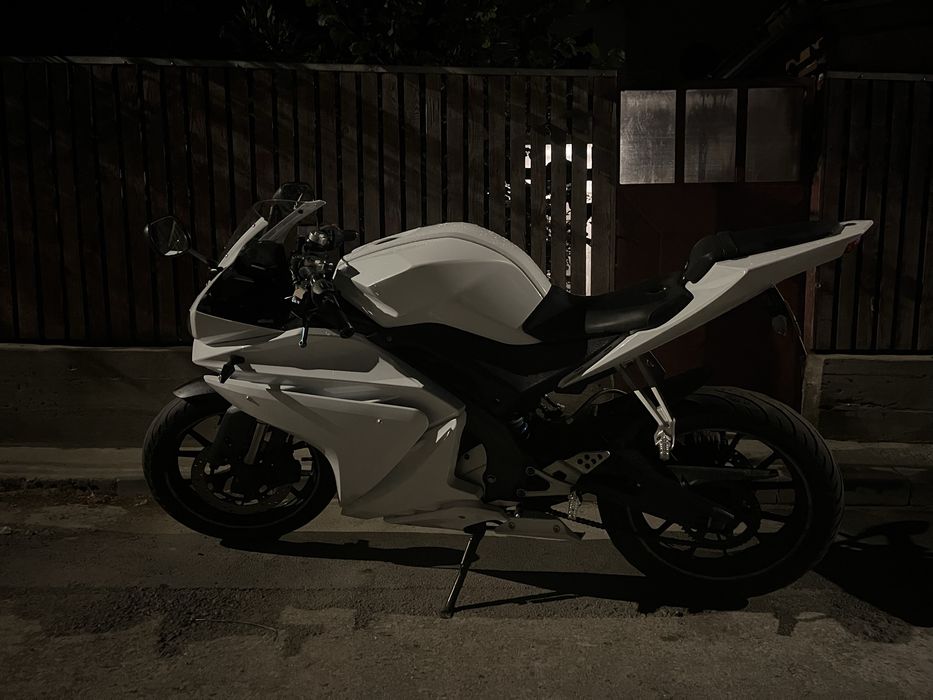 YAMAHA Yzf R-125