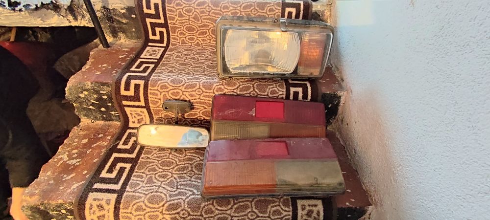 Лада 2017 фар ляв и 2 стопа оригинални и огледало