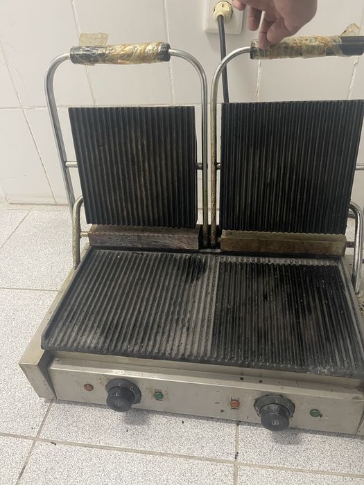 Контактный электрический гриль