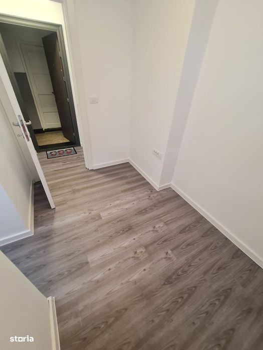 Tribunal-garsoniera pretabila firma/birouri