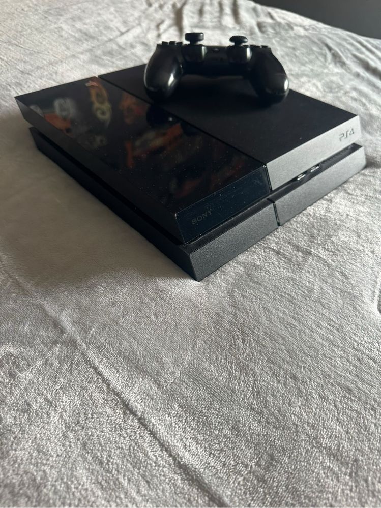 Play Station 4 закупен е 2021г.