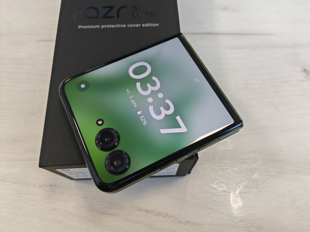 Motorola Razr 50 Ultra 5G 12 GB RAM 512 GB Гаранция