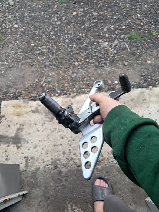 Vând piese yamaha yzf r125