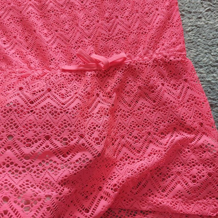 Rochie de plajă și ochelari de înot