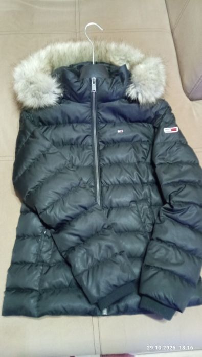 Оригинално дамско яке Tommy Hilfiger