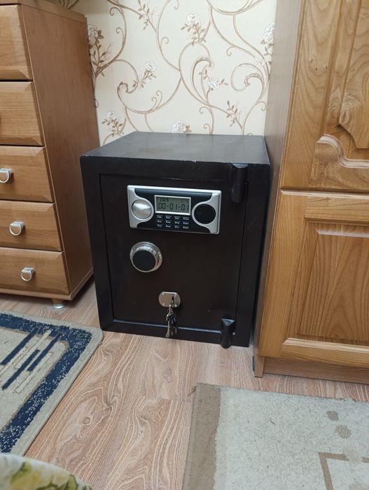 Сейф огнеупорный