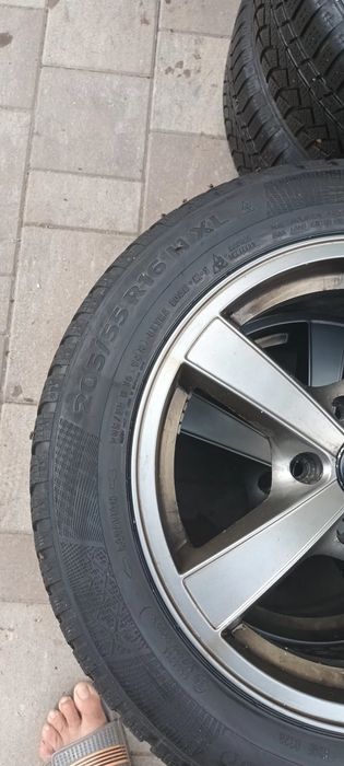 Anvelope iarnă 205 55 16 impecabile cu jante aliaj,cu senzori Ocazie!i