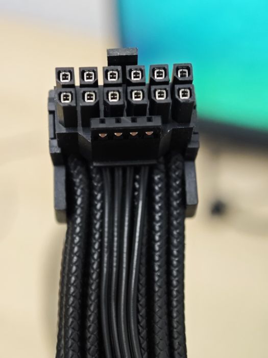 Sursa Cooler Master V850 gold SFX