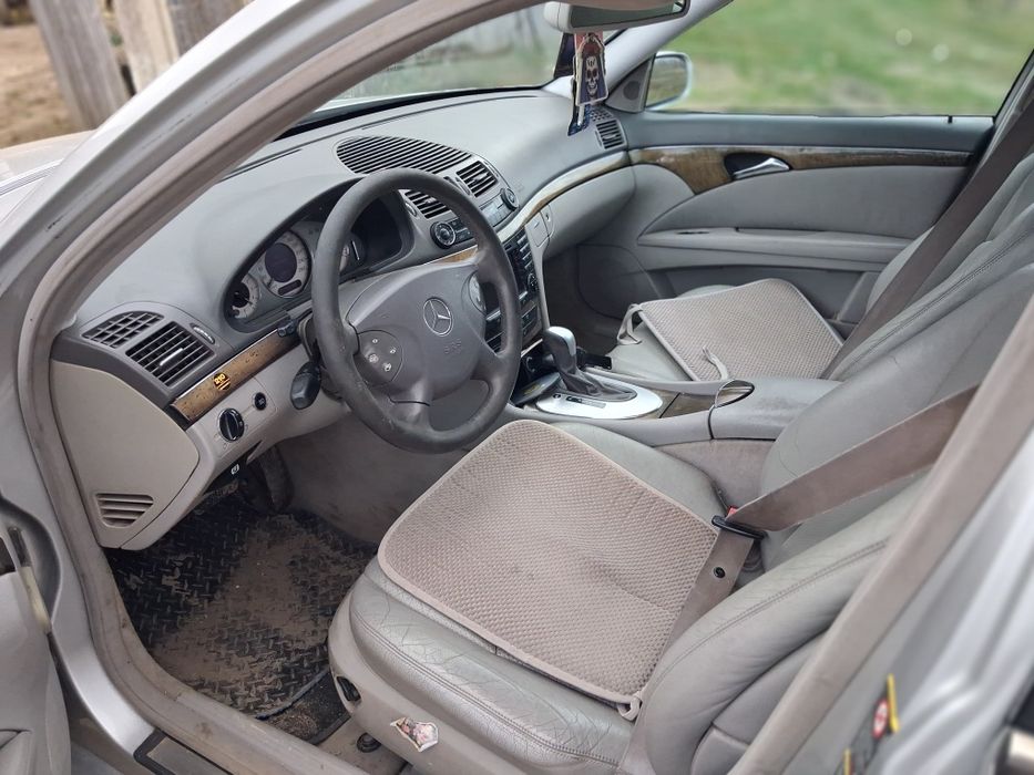 Mercedes  E320 3.2