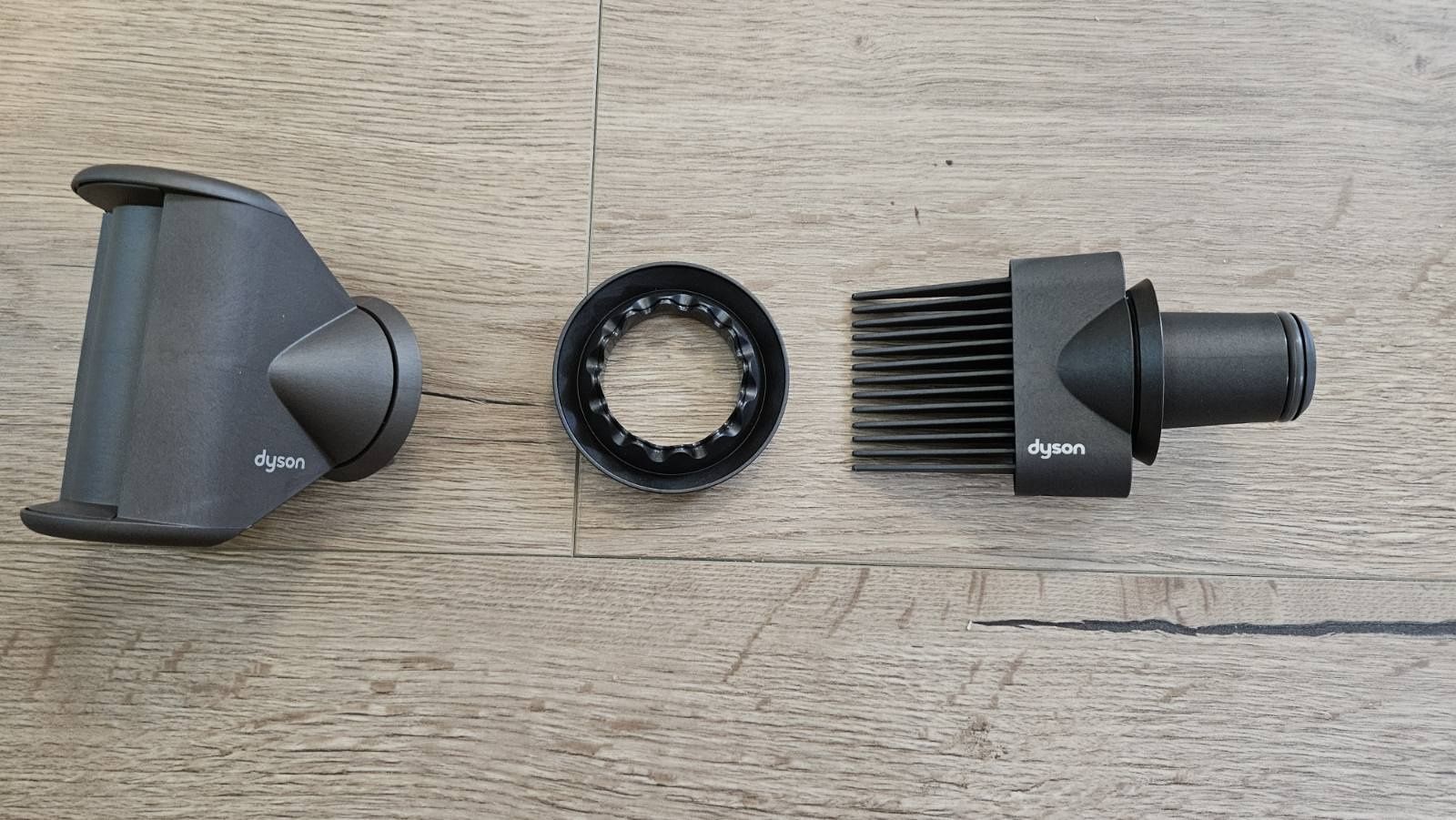Приставки Dyson Supersonic