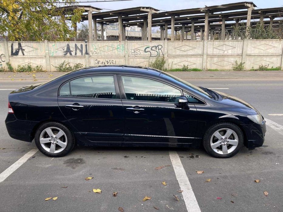 Honda Civic 1.8 vtec anul 2010